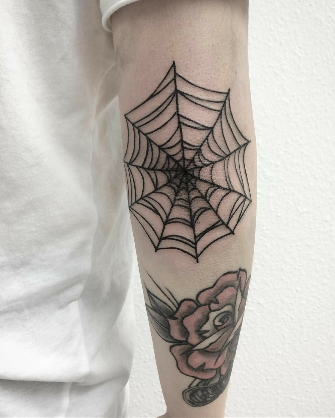 dao thi bich recommends spiderweb tattoo on elbow pic