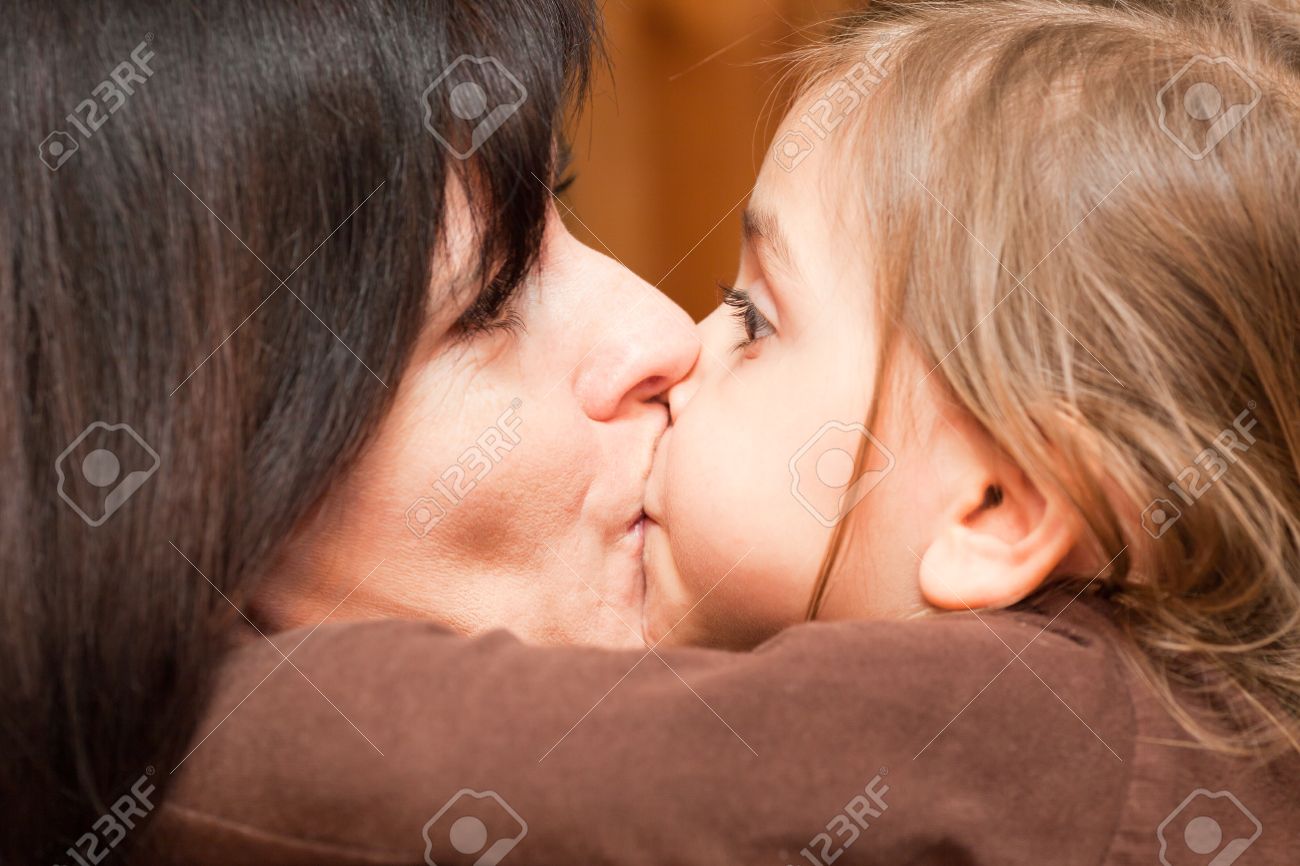 celia dodd recommends Mom And Daughter Kissing