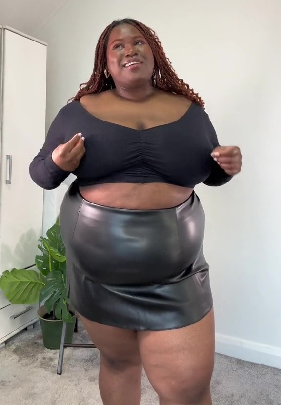 amber marie thompson recommends Fat Girls In Mini Skirts