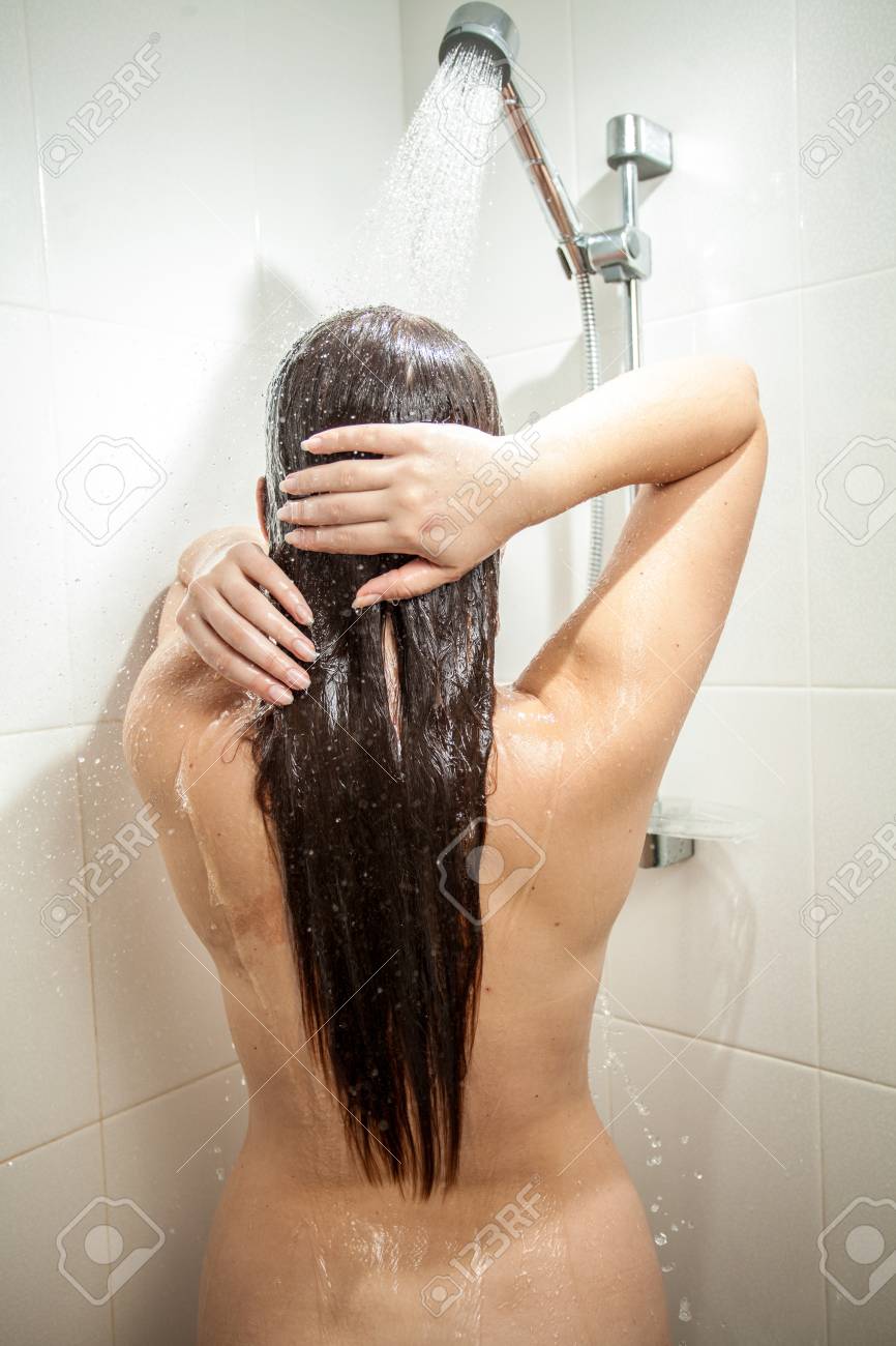 dan heaser recommends Hot Women Taking Shower