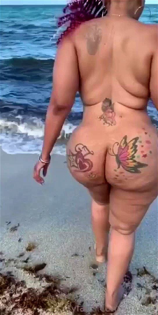 carmen madia add huge booty on the beach porn photo