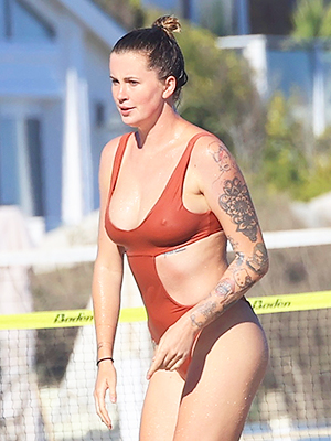 christina koch predmore recommends ireland baldwin naked pictures pic