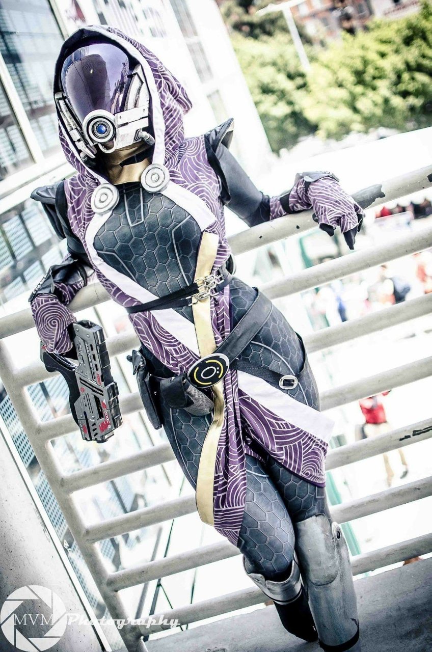 dave di giuseppe recommends Mass Effect Cosplay Tali