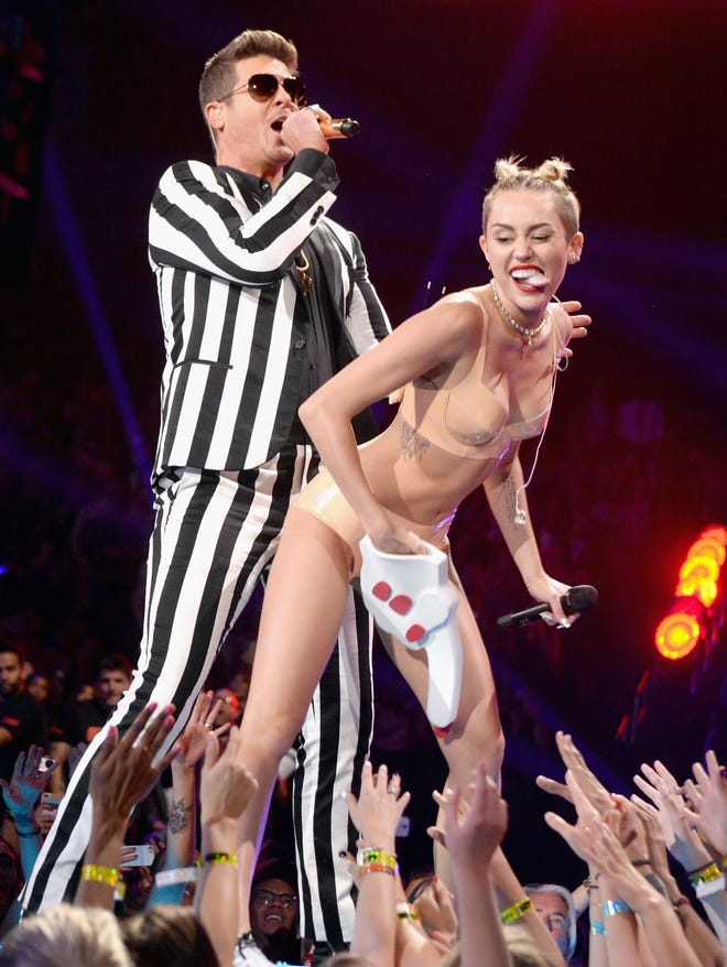 arash jalilian recommends Miley Cyrus Nude Scandal