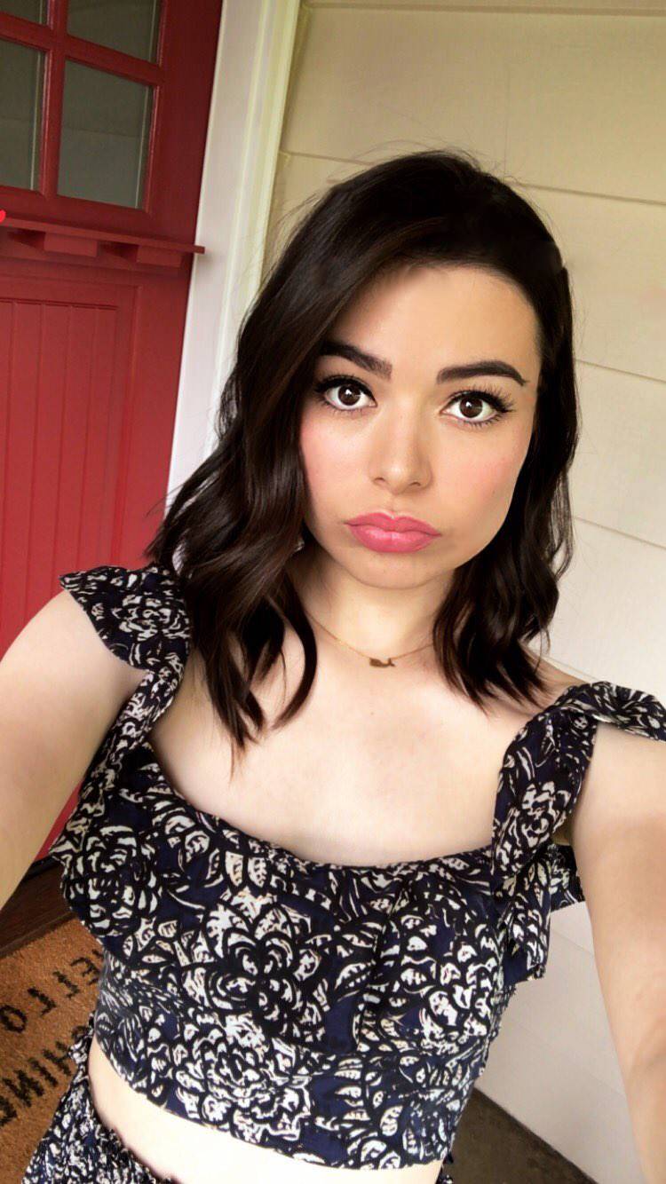 Miranda Cosgrove Its Good Pussy cheerleader sex