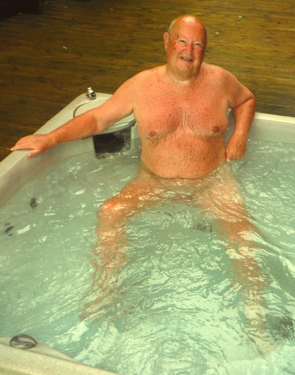Naked Men Hot Tub son masterbate