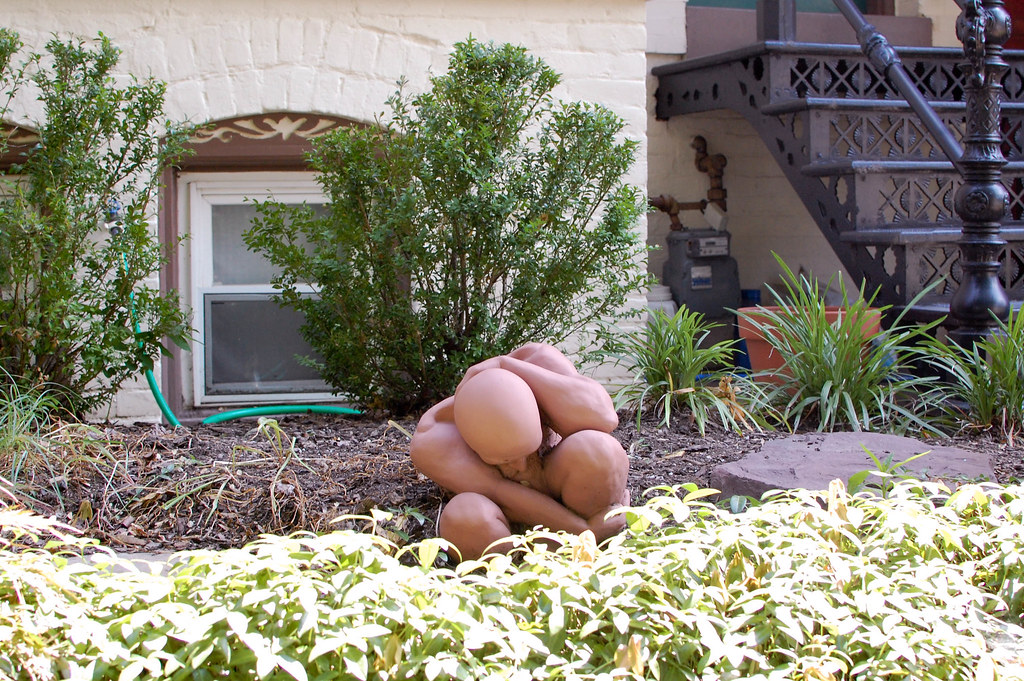 claudia leighton add photo nude in front yard
