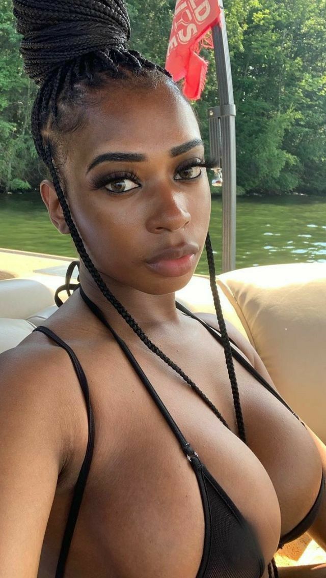 akande tosin recommends pretty black girl cleavage pic