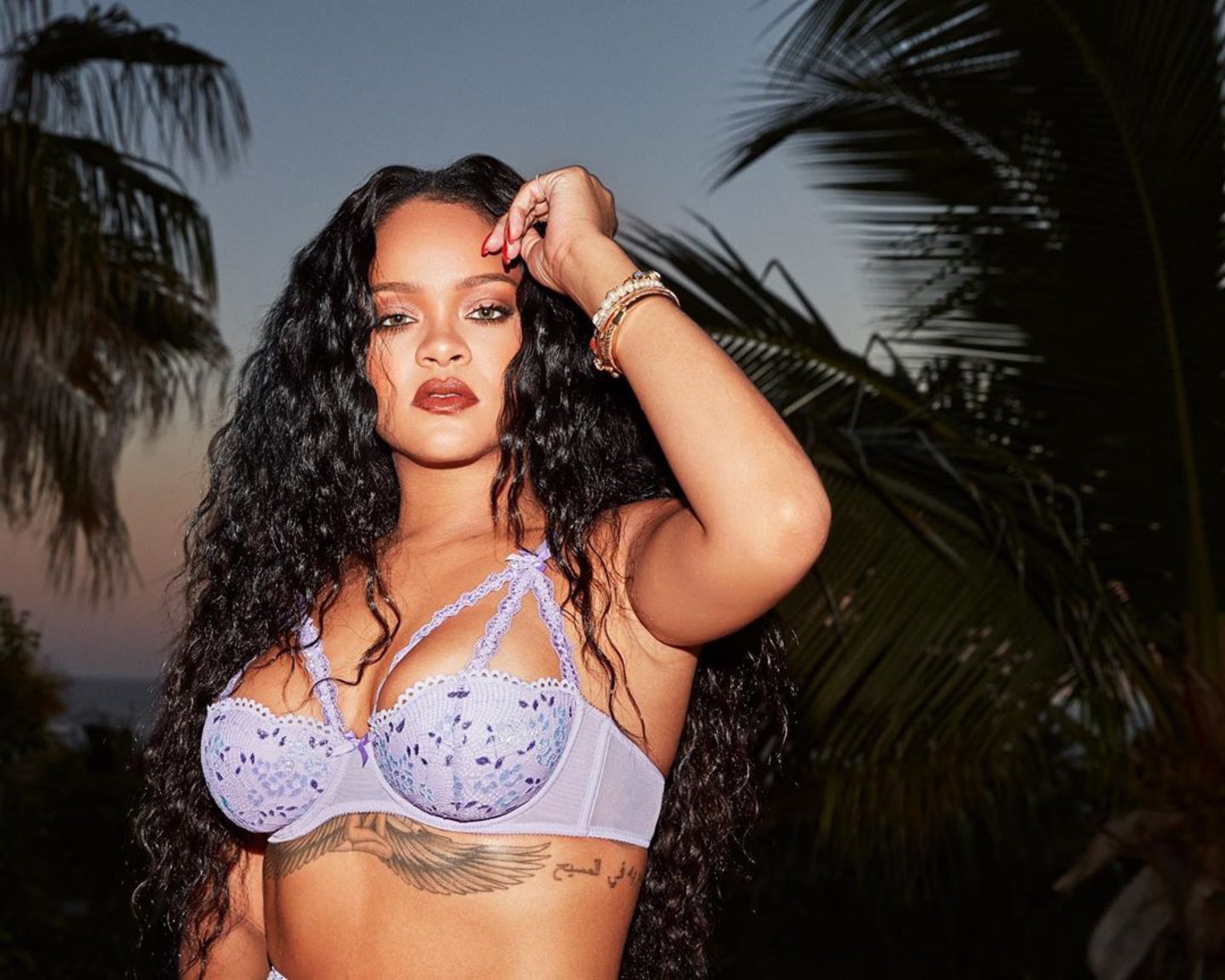 andy basinger recommends rihanna sexy pics pic