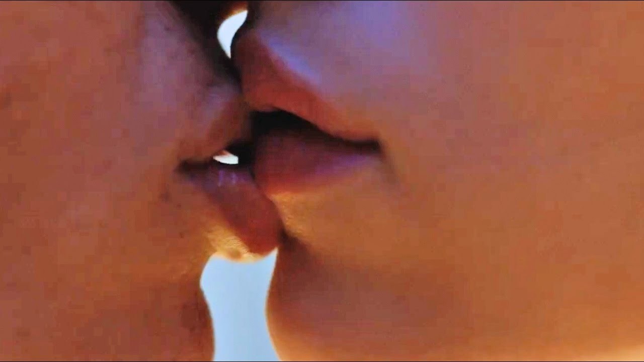 Scarlett Johansson Lesbian Kiss Abused fuck. 32 comments