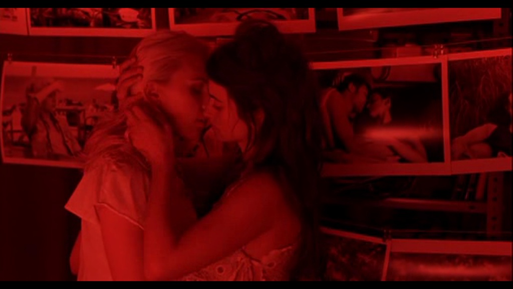 adesina femi recommends scarlett johansson lesbian kiss pic