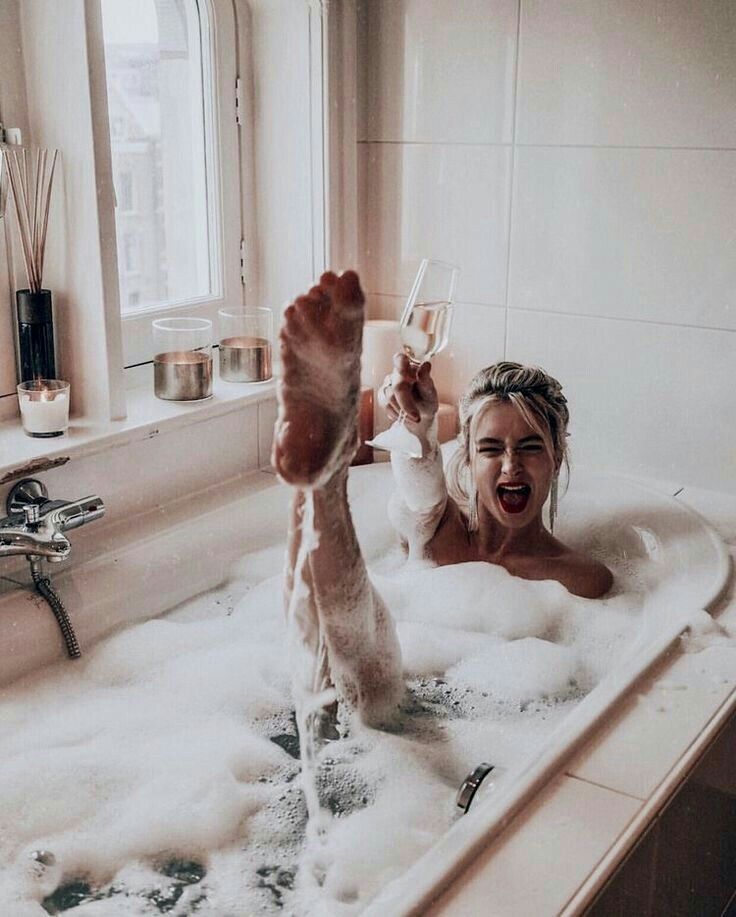 chelsea smithson recommends sexy bath tub pics pic