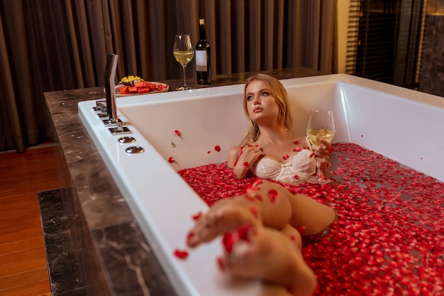 ashley estevez recommends Sexy Bath Tub Pics