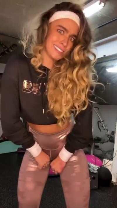 aydin mert recommends sommer ray cammel toe pic