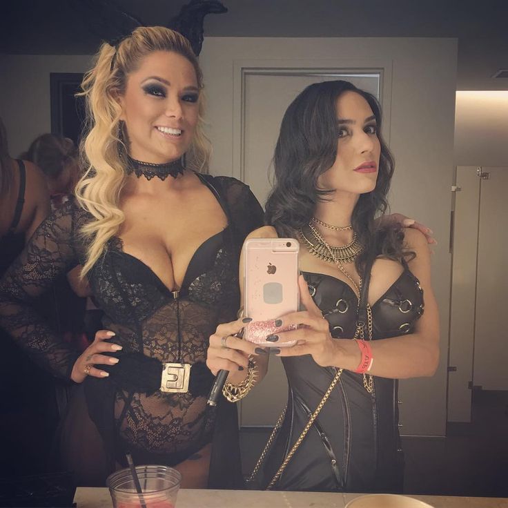 andrea j bell share tia cyrus instagram photos