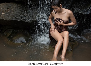 aziz krisna recommends women bathing in waterfalls pic