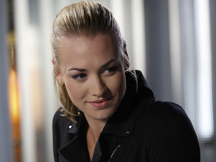 chris gascoigne recommends yvonne strahovski porn pic